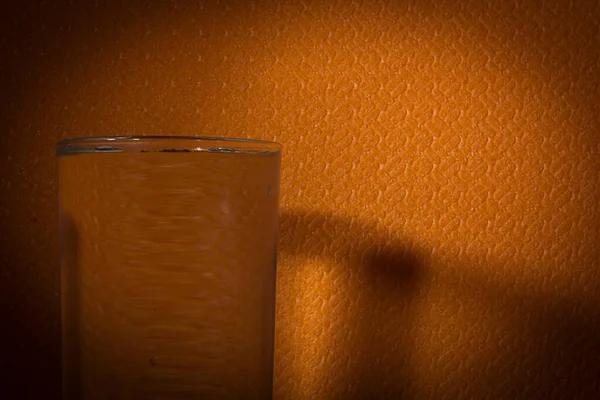 Bicchiere Acqua Sul Tavolo Con Spazio Copia Messa Fuoco Selettiva — Foto Stock