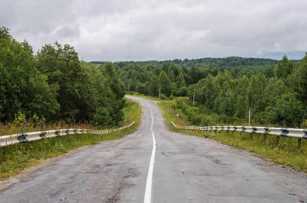 Old Uneven Asphalt Road Trough Forest North Russia Summer Time — Stock Photo, Image