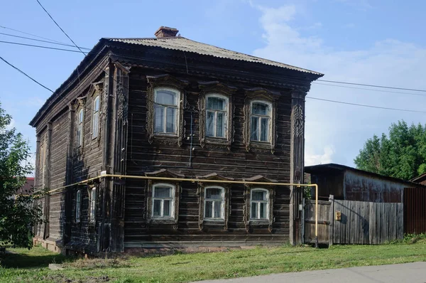 Eski ahşap iki katlı evin içinde eski Rus şehri, Yuriev-Polsky, Vladimir Bölgesi