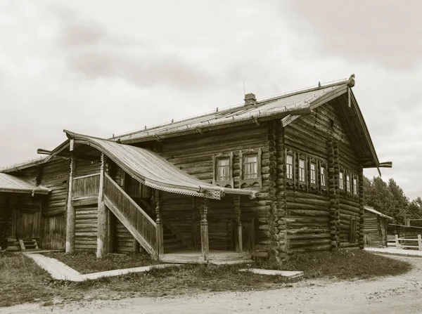 Vecchia Grande Casa Legno Nel Nord Della Russia Museo Architettura — Foto Stock