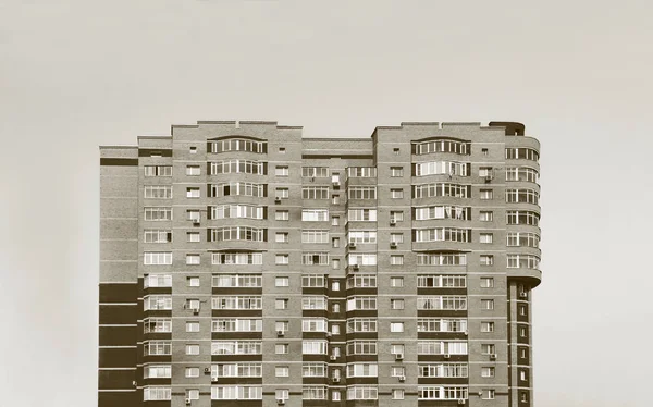 Fachada Moderno Edificio Residencial Muchos Pisos Estilo Monocromo —  Fotos de Stock