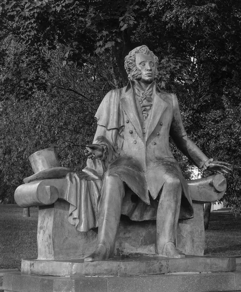 Monumento Gran Poeta Ruso Alexander Pushkin Minsk Bielorrusia Estilo Monocromo — Foto de Stock