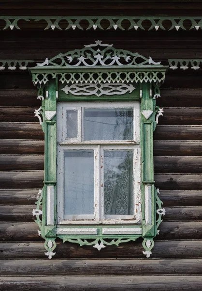 Fenêtre Avec Sculpture Dans Une Vieille Maison Bois Tutaev Russie — Photo