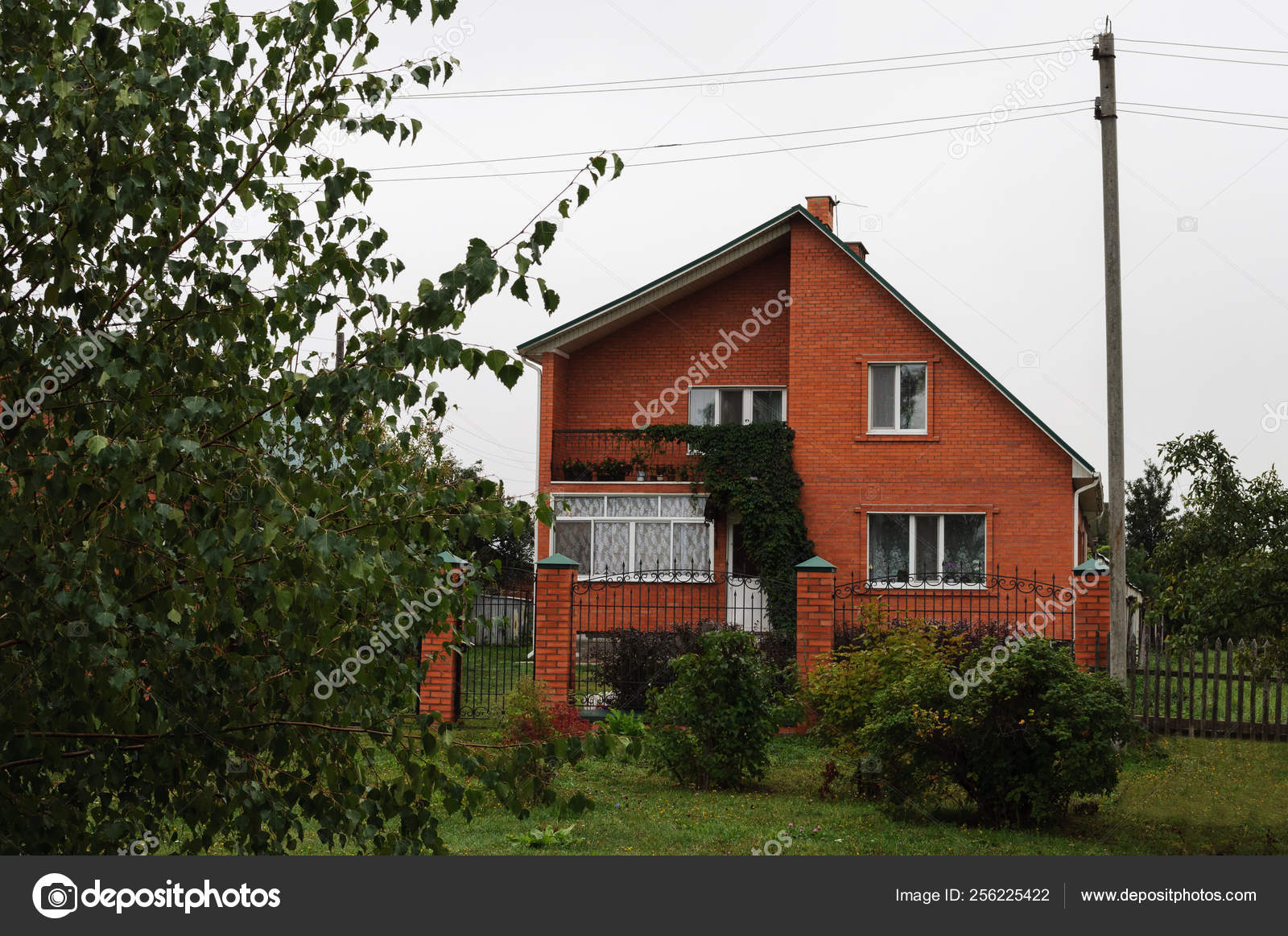 Red Brick Cottage Stock Photo C Viknik 256225422
