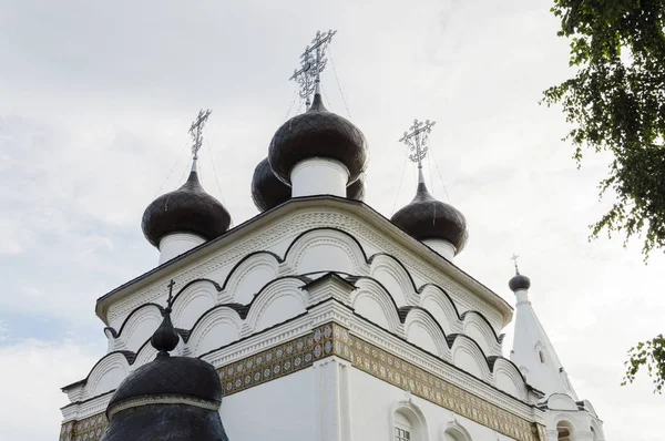 Cupola di vecchia chiesa ortodossa in Belozersk — Foto Stock