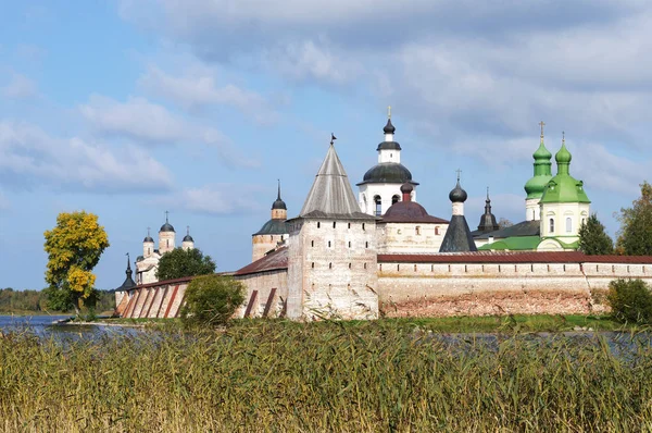 Vecchio monastero Kirillo-Belozersky in Russia — Foto Stock