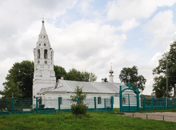 Древняя церковь в Тутаеве — стоковое фото