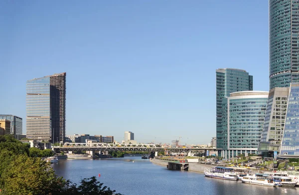 Moskva Fluss in der Nähe von Moskau-Stadt — Stockfoto