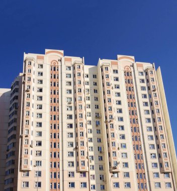 Moskova'da yüksek katlı konut binası