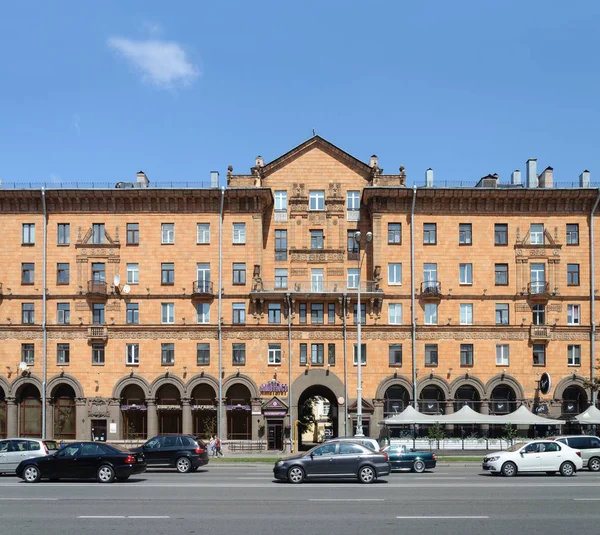 Antiguo edificio en el centro de Minsk — Foto de Stock