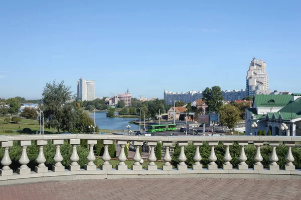 Svisloch älv i centrum av Minsk — Stockfoto