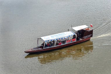 Turistler ile zevk tekne