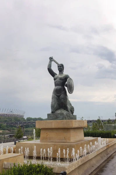 Sirena en el río Vístula en Varsovia — Foto de Stock