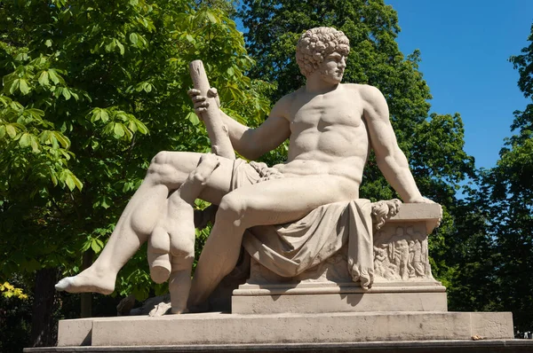 Sculpture Masculine Antique Décorative Dans Parc Dresde Jour Été — Photo