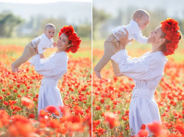 つの写真のコラージュ 彼女の腕の中で小さな息子と白ロングドレスと新鮮な赤いケシの花輪の美しい若い母親は 夏の日に 日当たりの良い巨大な牧草地を歩く開花赤花の美しさを楽しむ — ストック写真