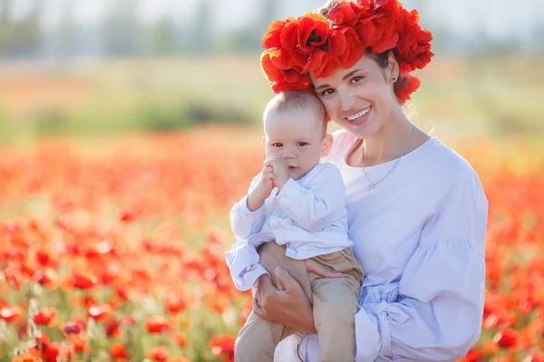 Beautiful Young Mother White Long Dress Wreath Fresh Red Poppies — Stock Photo, Image