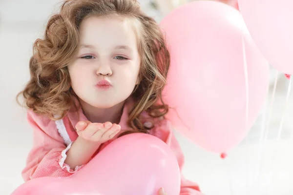 Aftelkalender Voor Valentijnsdag Briefkaart Klein Meisje Met Blond Krullend Haar — Stockfoto