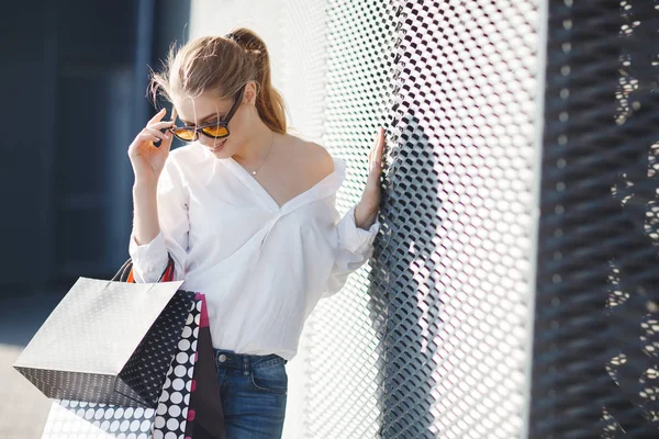 Viernes Negro Boxeo Regalo Compras Regalo Vacaciones Hermosas Mujeres Sosteniendo —  Fotos de Stock