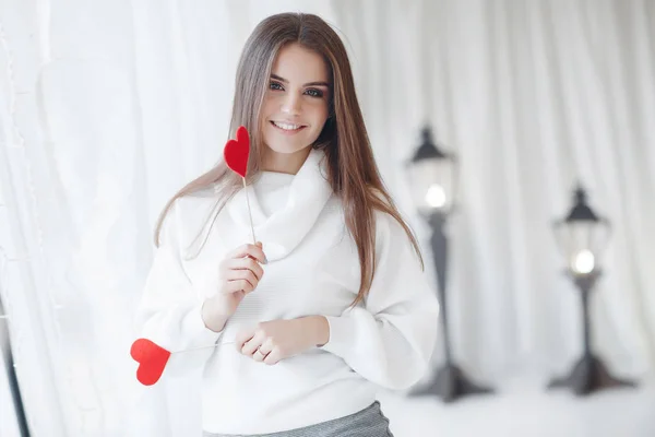 Valentine Day Beautiful Young Woman Heart Her Hands Young Woman — Stock Photo, Image