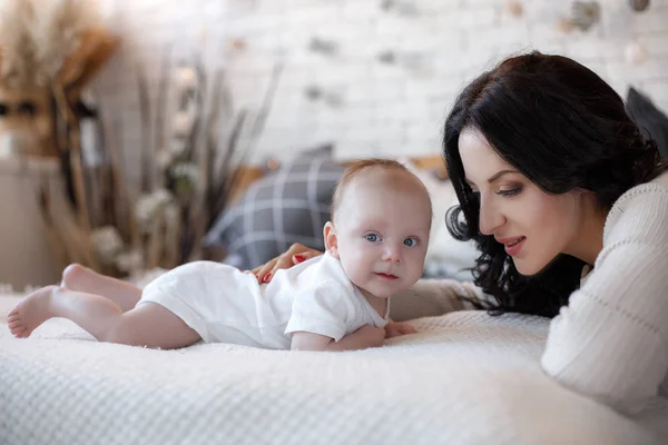 Young Mother Holding Her Newborn Child Woman New Born Boy — Stock Photo, Image