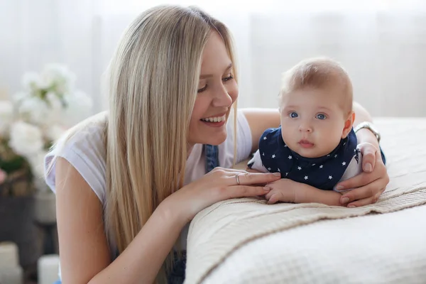 Young Mother Holding Her Newborn Child Woman New Born Boy — Stock Photo, Image