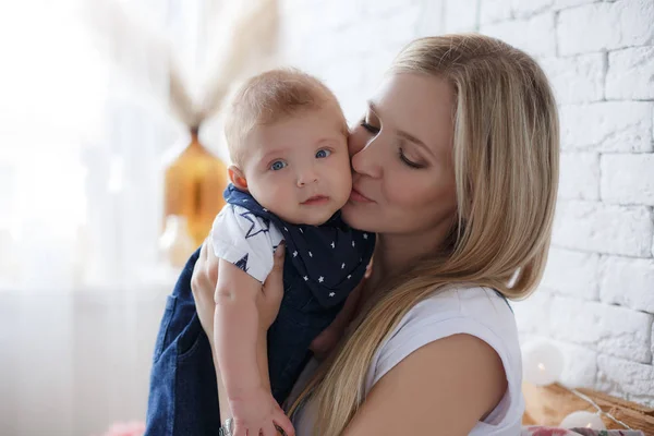 Young Mother Holding Her Newborn Child Woman New Born Boy — Stock Photo, Image