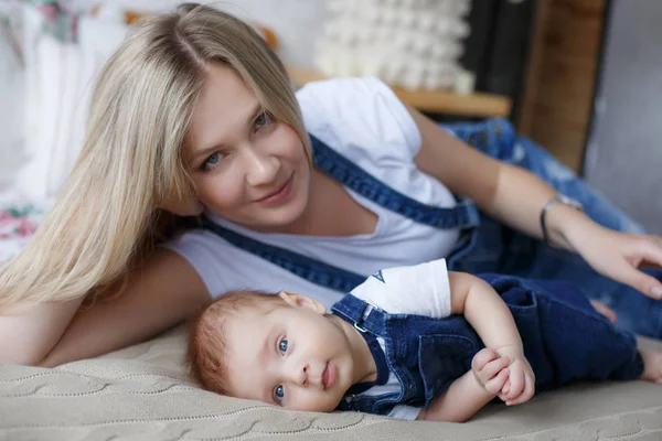 Young Mother Holding Her Newborn Child Woman New Born Boy — Stock Photo, Image