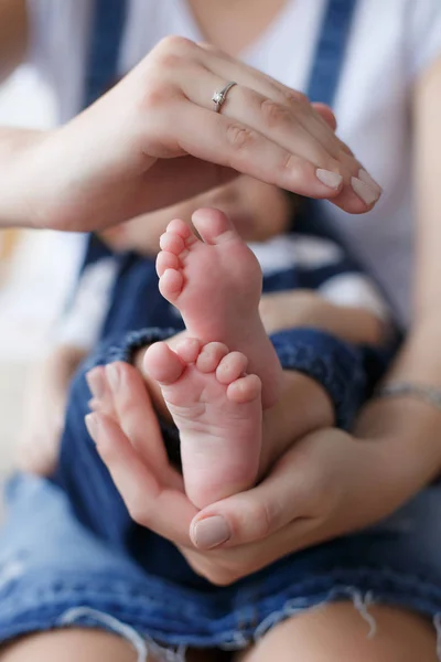 Mamma Ammar Sitt Barn Mor Utfodring Baby Bröst Mjölk Barn — Stockfoto