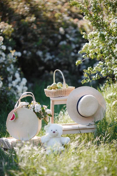 Little Mistress Things White Flowering Bushes Basket Green Apples Straw — Stock Photo, Image