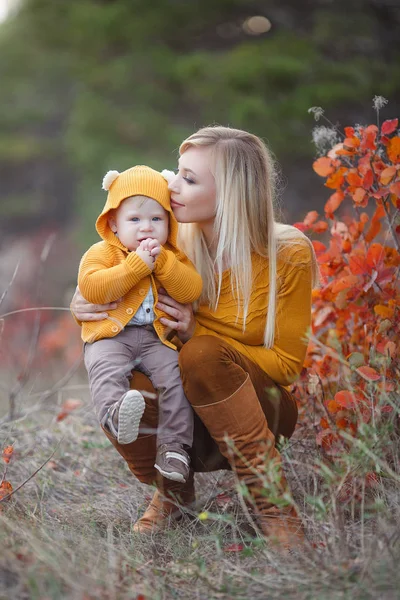 Mother Baby Play Autumn Park Parent Child Walk Forest Sunny — Stock Photo, Image