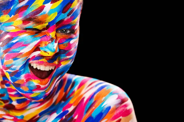 Portret van de heldere mooie meisje met kunst kleurrijke make-up en bodyart — Stockfoto