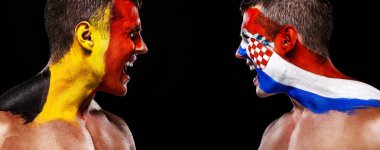 Bodyart yüz - Belçika vs Hırvatistan bayrağı ile futbol ya da futbol fan atlet.