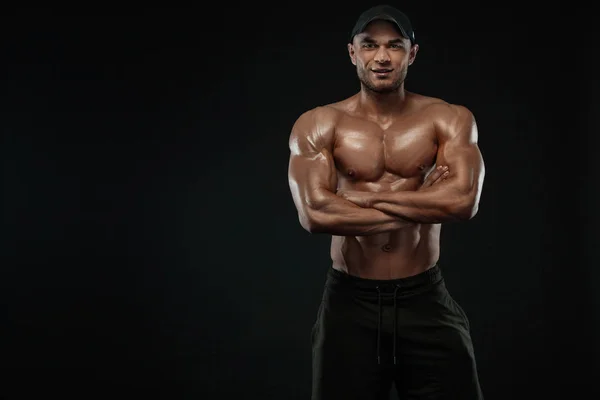 Bodybuilding-Wettbewerbe in der Szene. Mann Sportler Bodybuilder Physis und Athlet. Fitness-Motivation. — Stockfoto