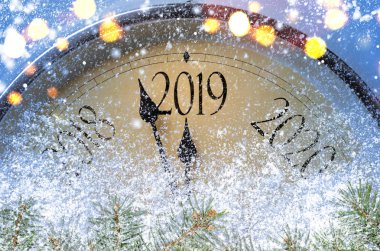 Gece yarısına kadar geri sayım