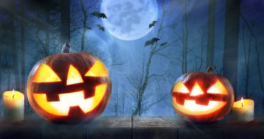 Halloween pumpkins ormandaki