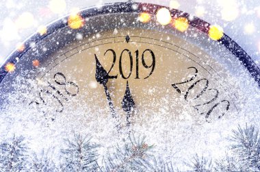 Gece yarısına kadar geri sayım