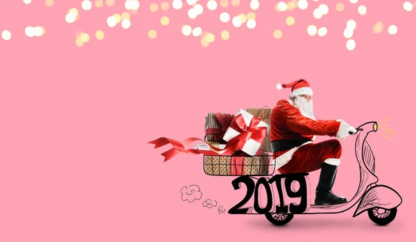 Weihnachtsmann auf Roller — Stockfoto