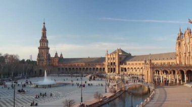 İspanya kare ya da Plaza de Espana