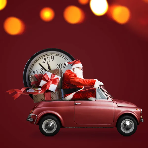 Santa Claus odliczanie na samochód — Zdjęcie stockowe