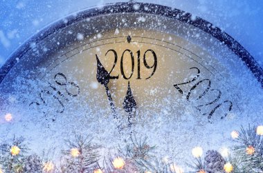 Gece yarısına kadar geri sayım