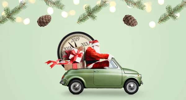 Papai Noel contagem regressiva no carro — Fotografia de Stock