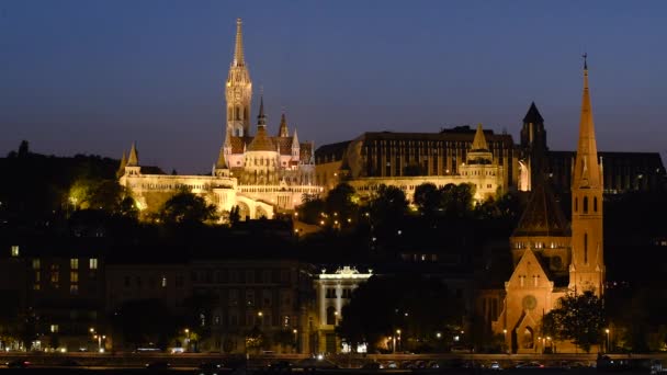 Noční pohled z Budína části Budapešti — Stock video