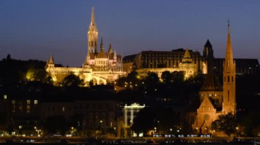 Budapeşte Buda bölümünün görünümünü gece