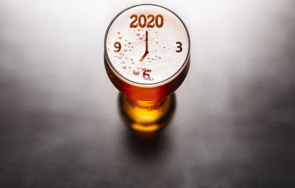새해 2020 맥주 — 스톡 사진