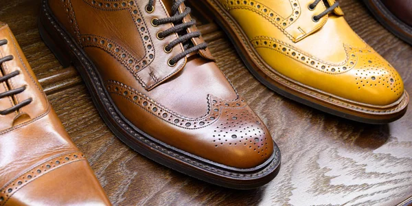 Hombres calzado boutique tienda —  Fotos de Stock