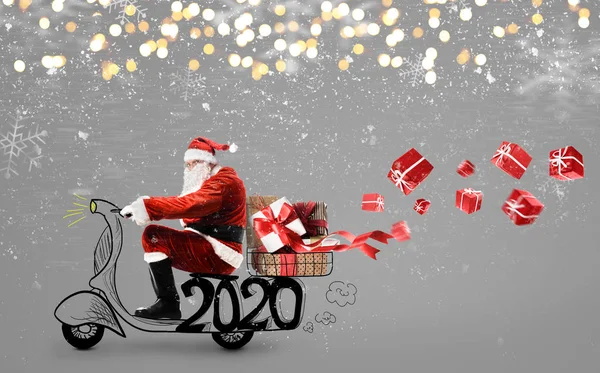 Moș Crăciun pe scuter — Fotografie, imagine de stoc