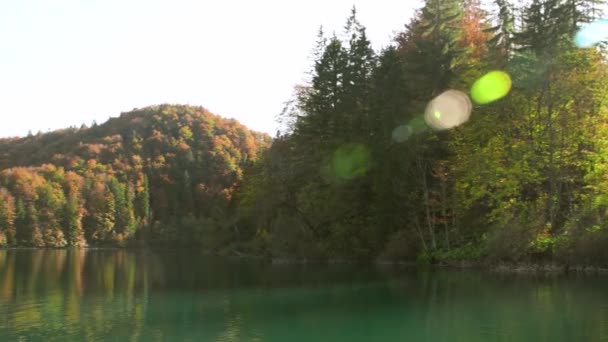 Herbstliche Plitvicer Seen — Stockvideo