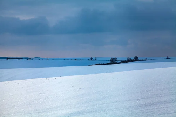 Snow Covered Fields Hills Lit Sun — Stock Photo, Image