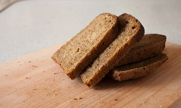 Pieces Porous Brown Bread Sliced Eating — Stock Photo, Image