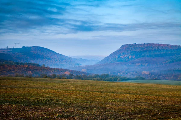 Gorge between the hills — Stock Photo, Image